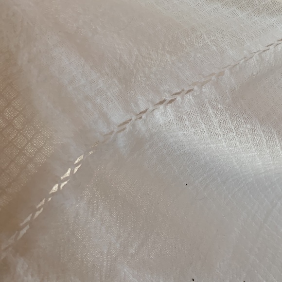 Hand embroidered Mexican top - 100% cotton - Picture 3 of 4